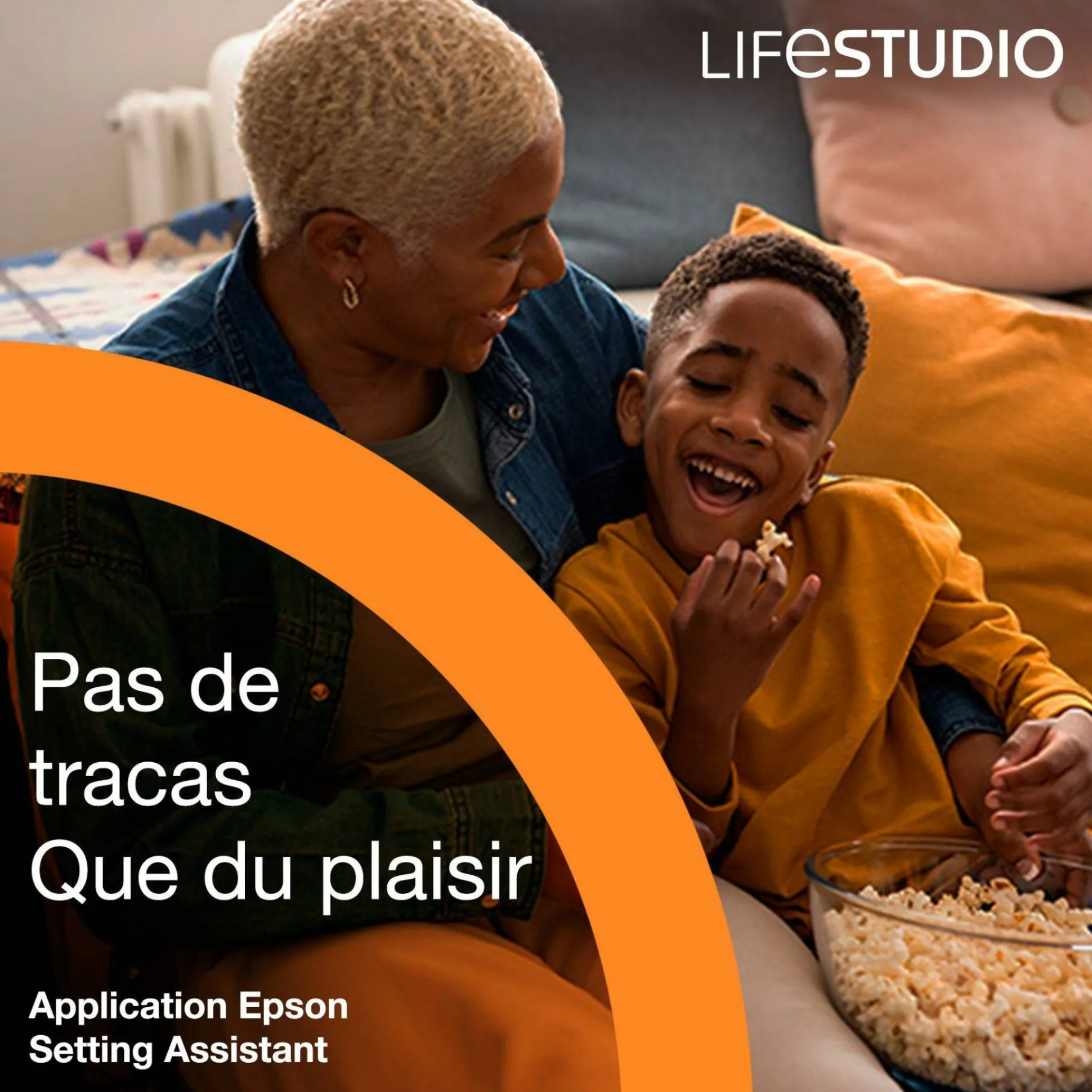 Epson Lifestudio Grand EH-LS670B, Projecteur laser intelligent à ultracourte focale, 4K PRO-UHD, 3 600 lumens, Sound by Bose, Google TV, écran de 120 pouces, garantie de 5 ans