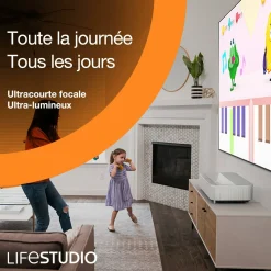 Epson Lifestudio Grand Plus EH-LS970W, Projecteur laser intelligent à ultracourte focale, Home cinéma 4K, 4 000 lumens, Sound by Bose, Google TV, écran de 150 pouces, garantie de 5 ans