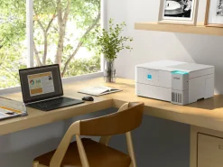 Solution d’impression A4 blanche EcoTank ET-2956 équipée d’une connexion Wi-Fi et de réservoirs d’encre, avec jusqu’à 3 ans d’encre inclus